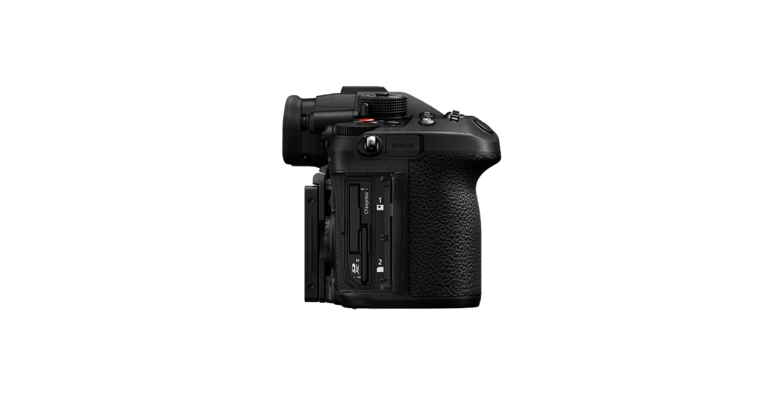 Panasonic Lumix GH7 Mirrorless Camera with Leica DG 12-60mm Lens Kit (MFT mount)
