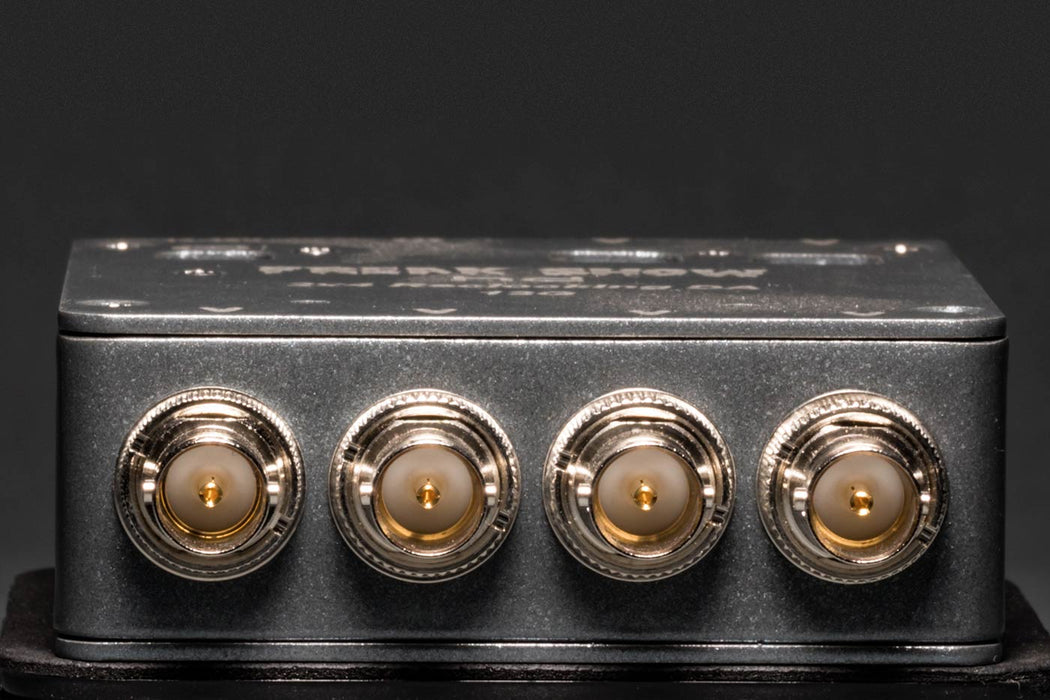 Freakshow HD 2x4-L SW DA 2x4 12G HD-SDI Reclocking Video Distribution Amplifier with Built In Li-Ion Battery