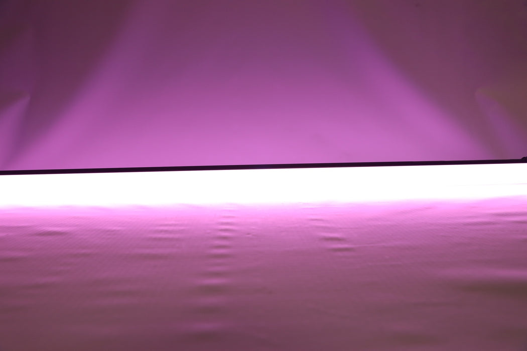 Amaran T4c 4&#39; Tube RGBWW  (DISPLAY)