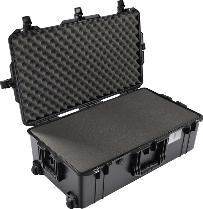 Pelican 1615 Air Case with Foam (Black)