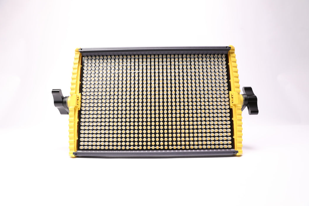 ikan Onyx Half x 1 Bi-Color 3200K - 5600K Aluminum LED Light  (DISPLAY)